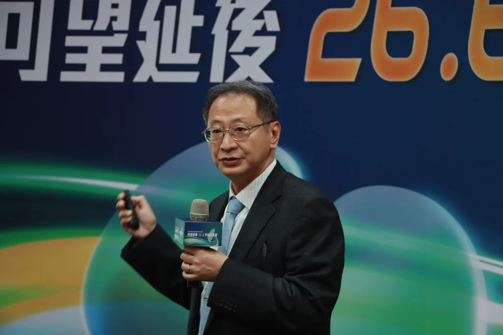 延緩洗腎26.6年!SGLT-2改善腎病變與心衰竭惡化 健保擴大給付範圍曝 3 謝怡璋醫師受訪表示,通常收縮功能不全型(射出分率小於40%)的症狀會更嚴重,從臨床研究來看,心衰竭若能及早根據診斷並應用適合的「四本柱」藥物治療,將有助於延緩心衰竭以及腎衰竭風險