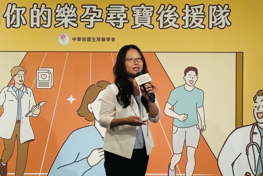 從排卵針壓力到胚胎品質焦慮:臺灣夫妻備孕三大難關,伴侶支持與跨團隊打造個人化療程 1 根據中華民國生育醫學會理事長會黃貞瑜醫師表示,學會最新針對154名男女國人調查結果顯示,在人工生殖療程三階段最令夫妻產生放棄念頭的三大挑戰包括:排卵刺激身心壓力大、取卵數目不如人以及胚胎無法順利培養植入。